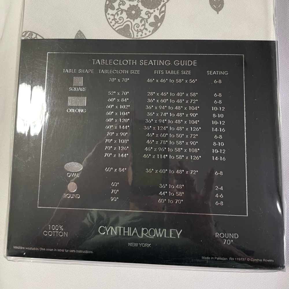NWT HALLOWEEN TABLECLOTH.   CYNTHIA ROWLEY  Skulls   70” Round.    100% Cotton - Picture 2 of 4